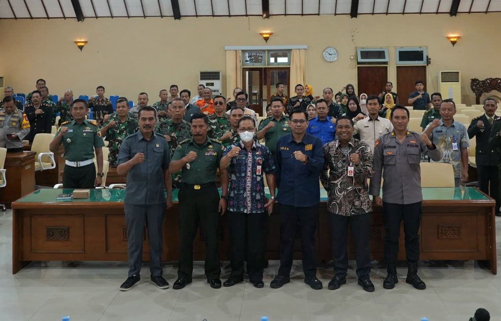 Pemkab Bojonegoro Gelar Rapat Terpadu Antisipasi Konflik Sosial saat Perayaan Nataru 1 1000082862 1 - Pemkab Bojonegoro Gelar Rapat Terpadu Antisipasi Konflik Sosial saat Perayaan Nataru